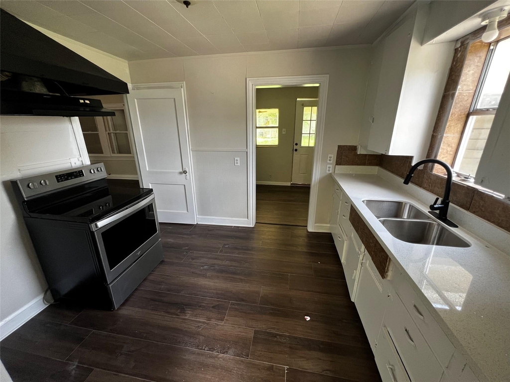 1805 E North Street - Photo 4