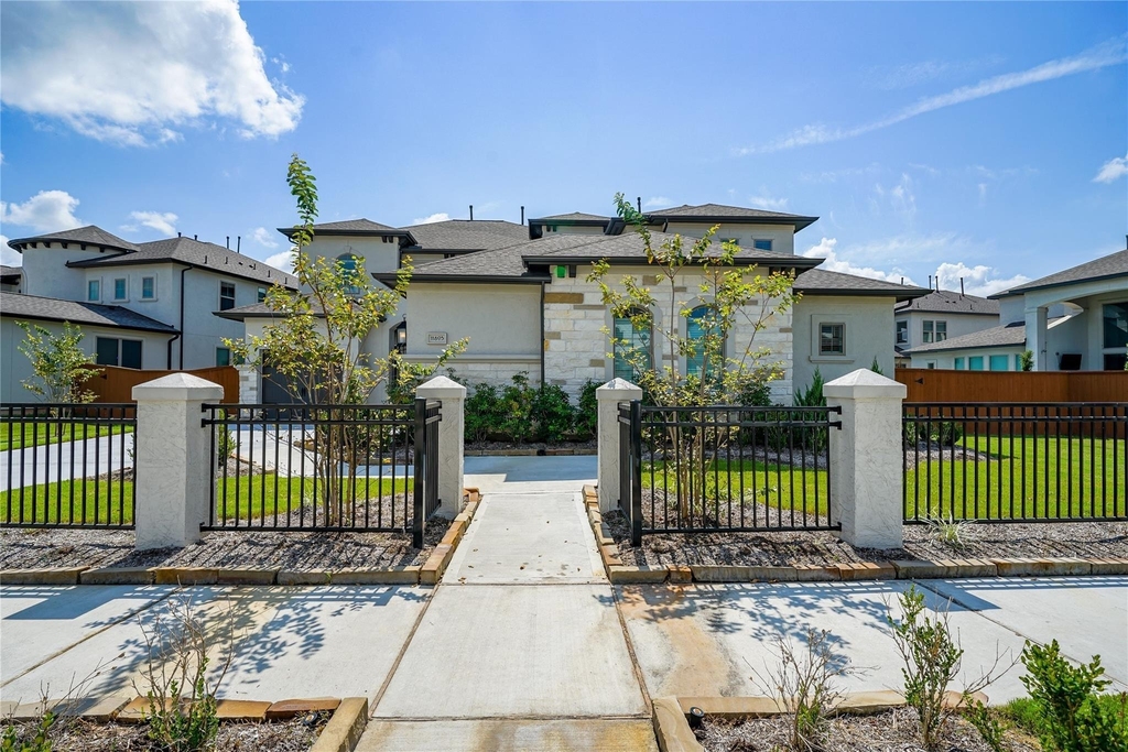 11803 Dalhousie Drive - Photo 1