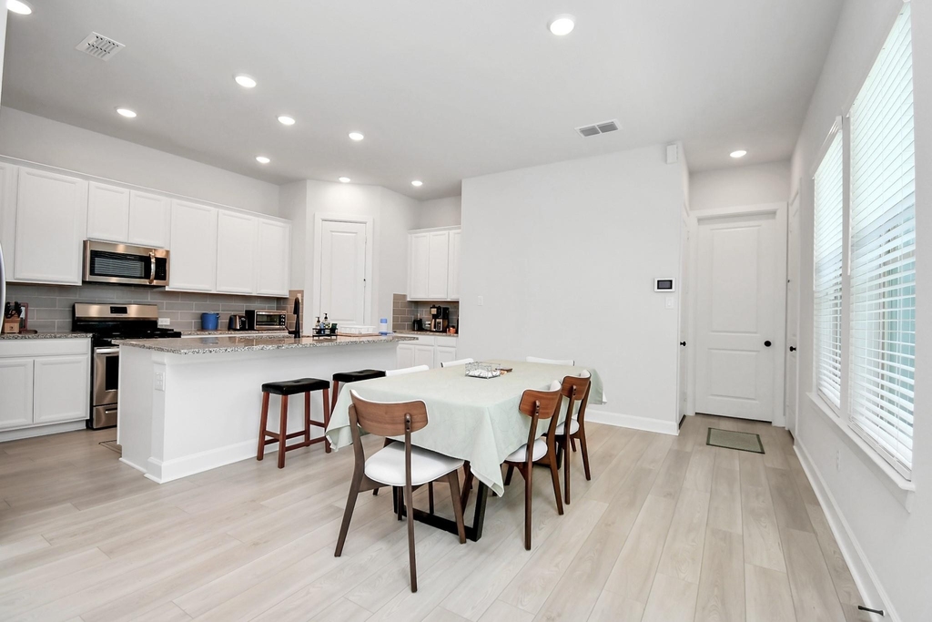 1538 Park Path Drive - Photo 4
