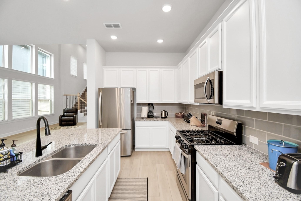 1538 Park Path Drive - Photo 8