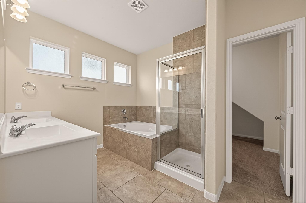 6126 Prince Place Dr - Photo 14