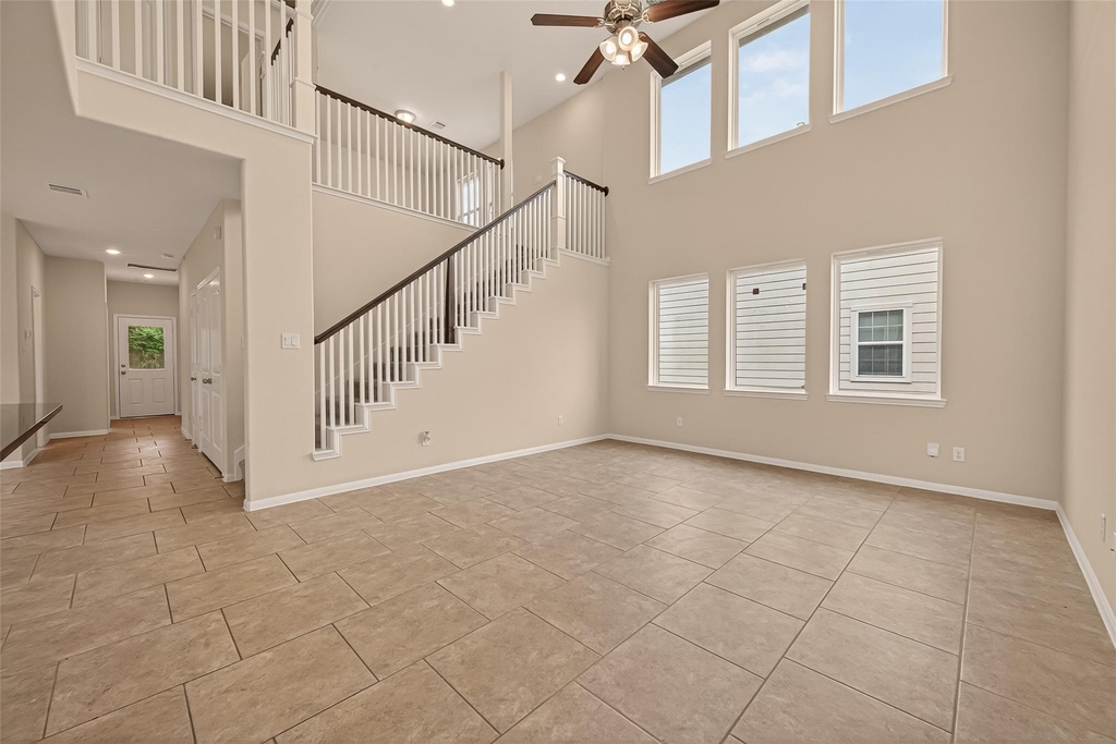 6126 Prince Place Dr - Photo 4