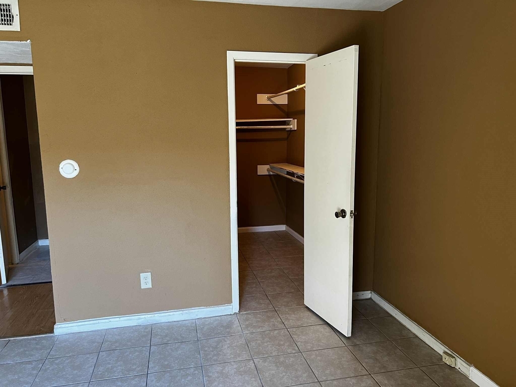 2100 Wilcrest Drive - Photo 9
