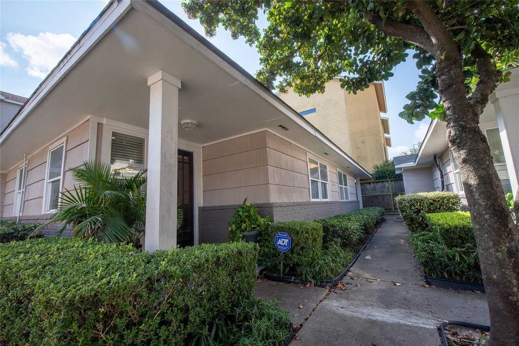 4405 Marina Street - Photo 3