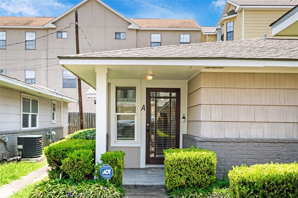 4405 Marina Street - Photo 1