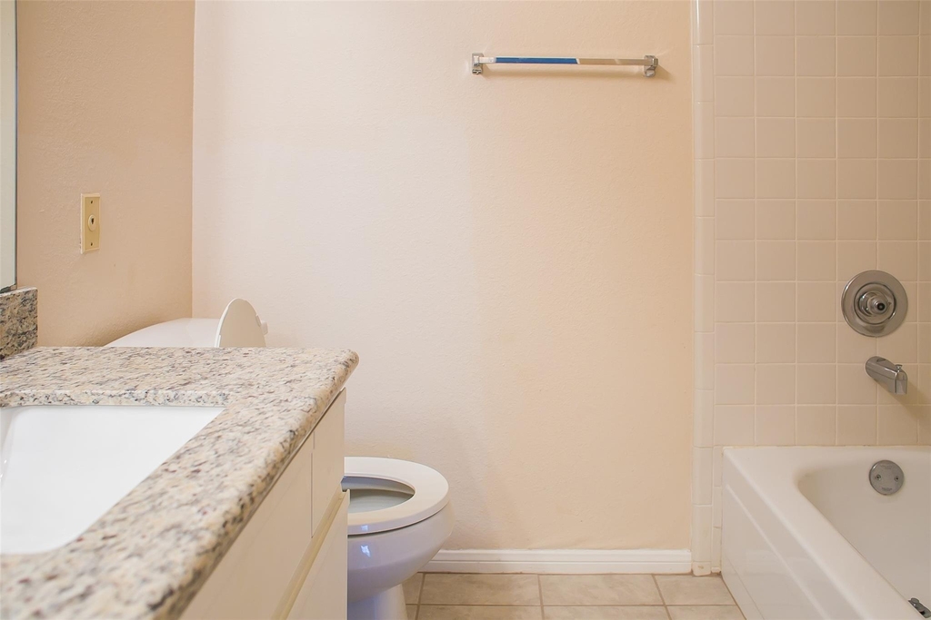 3098 Holly Hall Street - Photo 19