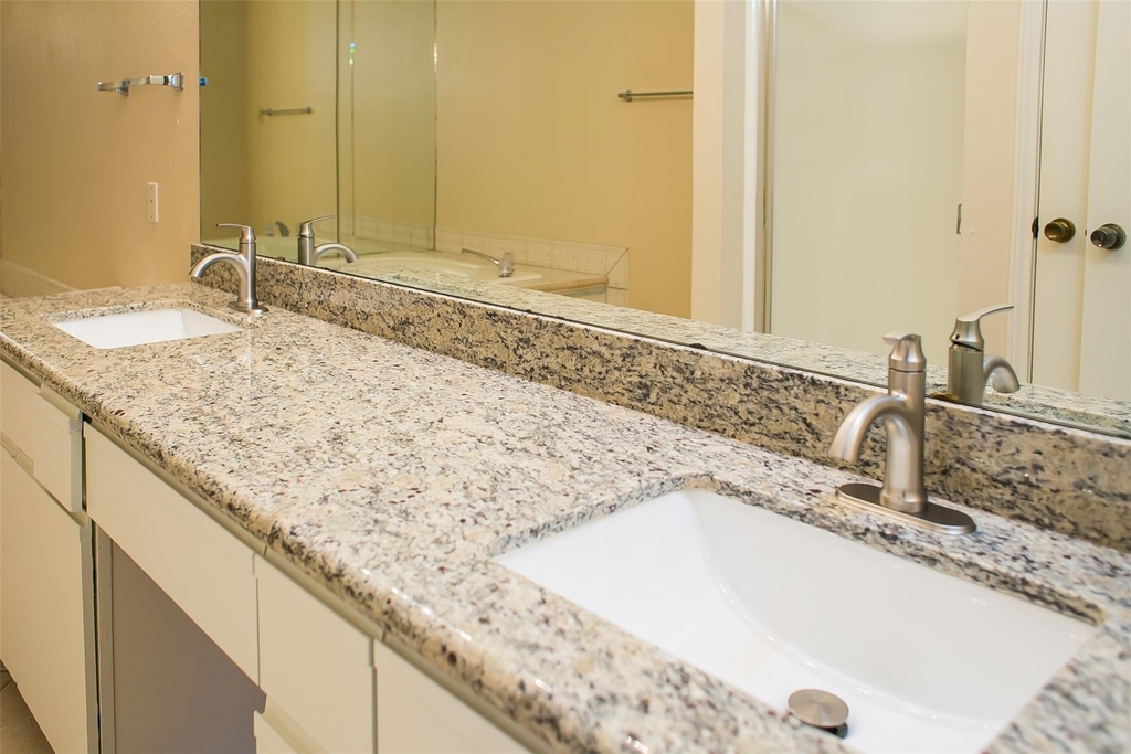 3098 Holly Hall Street - Photo 15