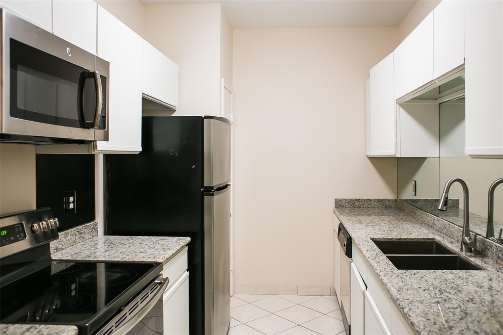 3098 Holly Hall Street - Photo 8