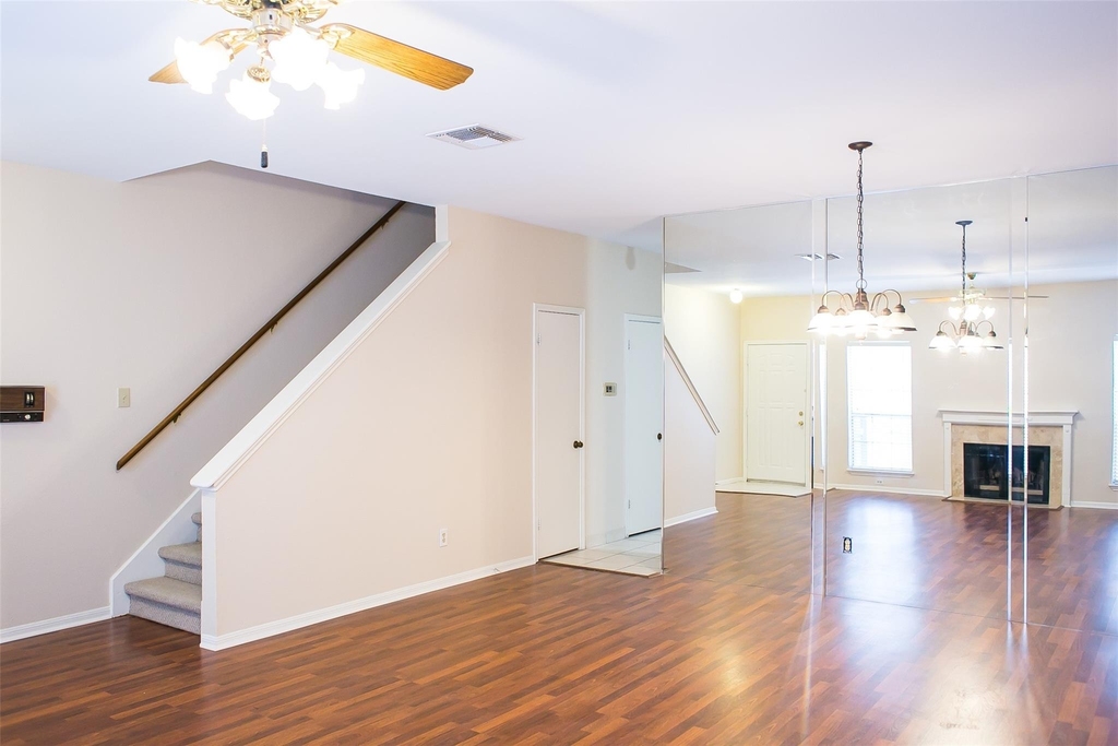 3098 Holly Hall Street - Photo 4