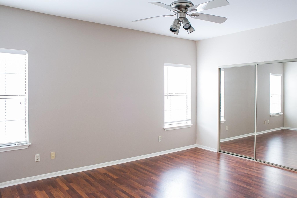 3098 Holly Hall Street - Photo 17