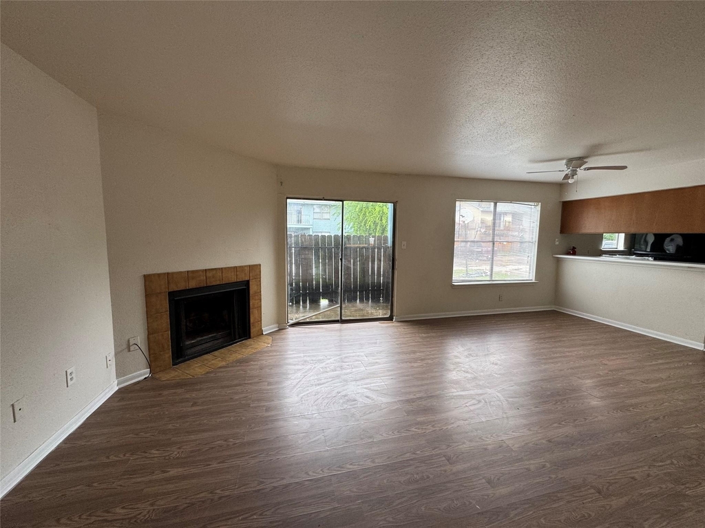 3229 Hirschfield Road - Photo 2