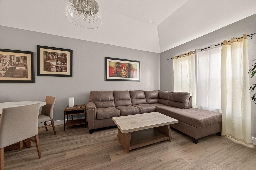 4309 Beggs Street - Photo 5
