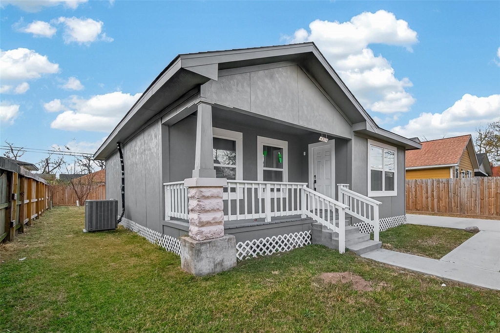 4309 Beggs Street - Photo 1