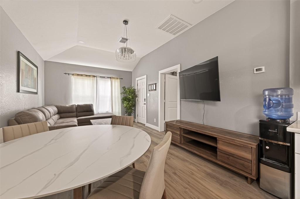 4309 Beggs Street - Photo 9