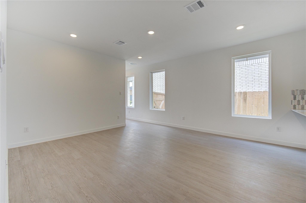 1047 Blue Stone Drive - Photo 9