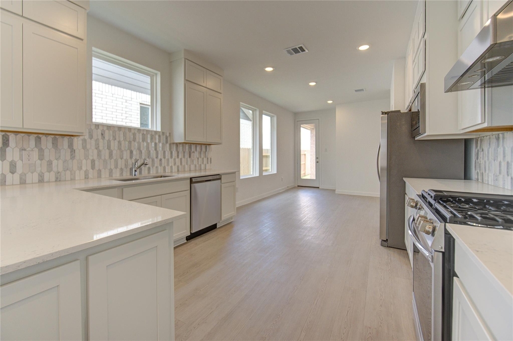 1047 Blue Stone Drive - Photo 15