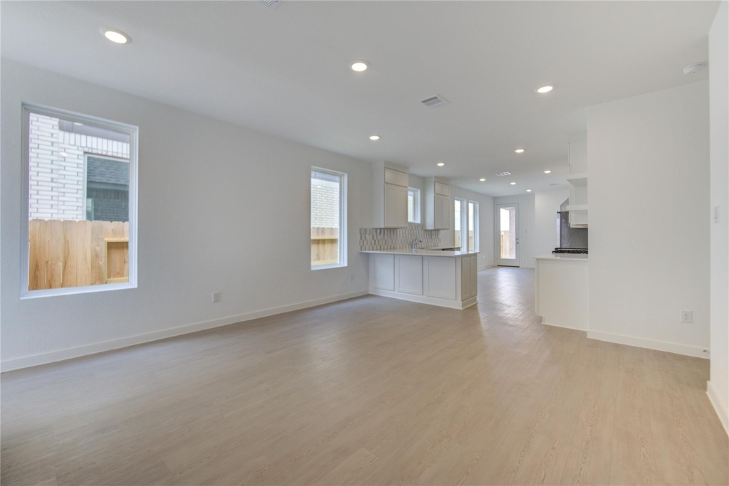 1047 Blue Stone Drive - Photo 8