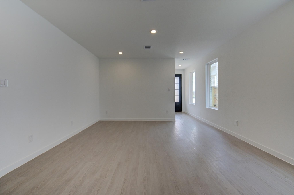 1047 Blue Stone Drive - Photo 33