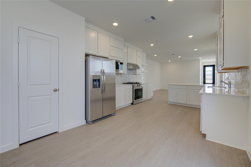 1047 Blue Stone Drive - Photo 21