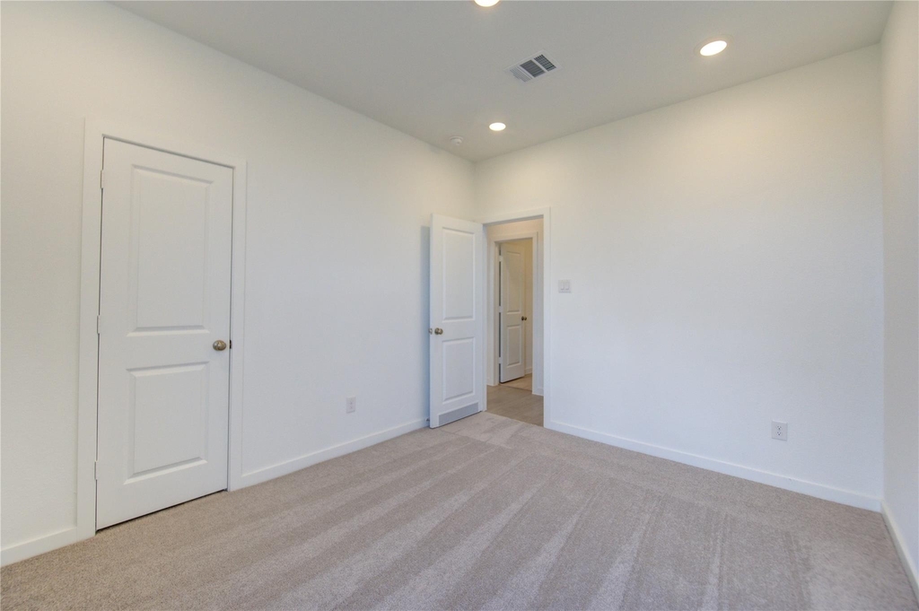 1047 Blue Stone Drive - Photo 26