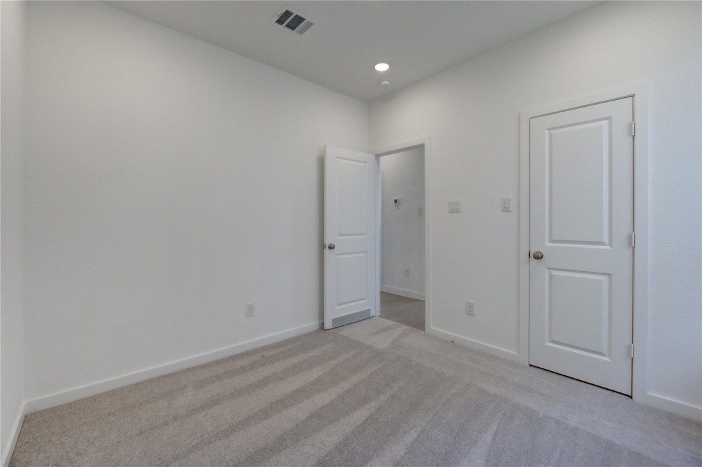 1047 Blue Stone Drive - Photo 29