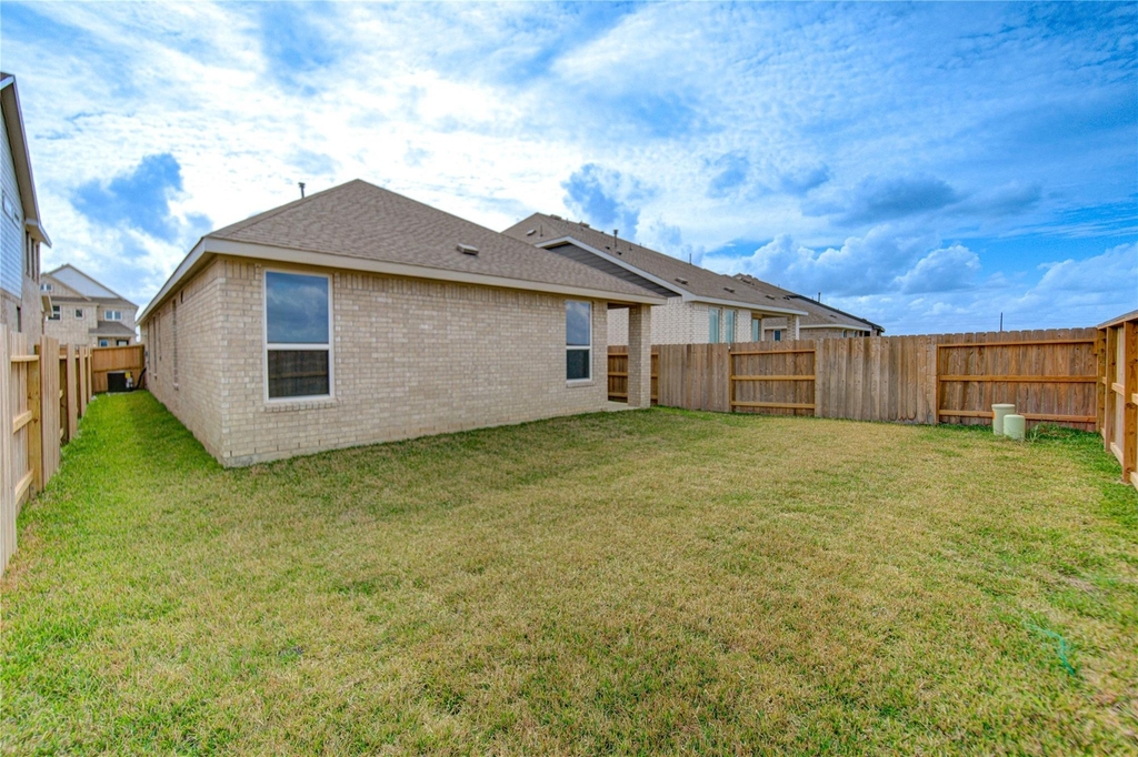 1047 Blue Stone Drive - Photo 48