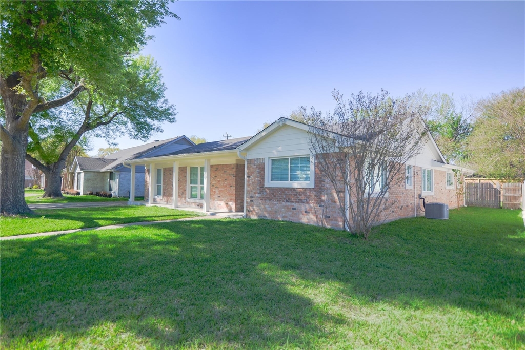 8006 Richmond Avenue - Photo 6