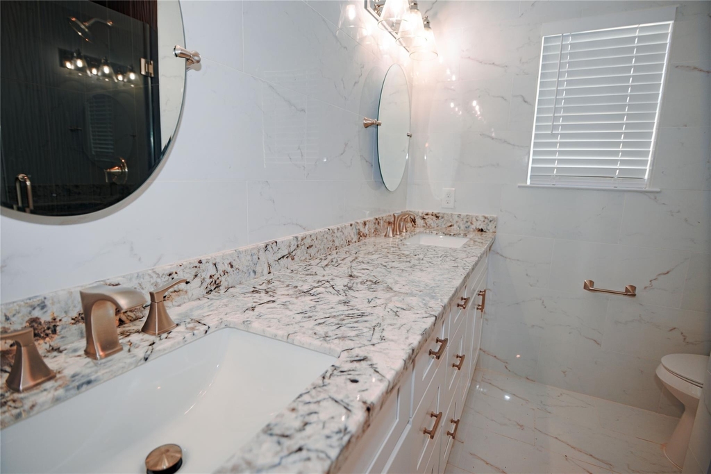 8006 Richmond Avenue - Photo 22