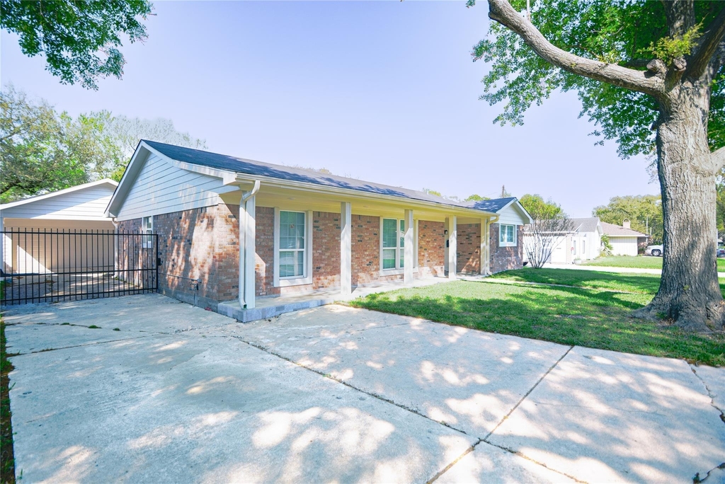 8006 Richmond Avenue - Photo 3
