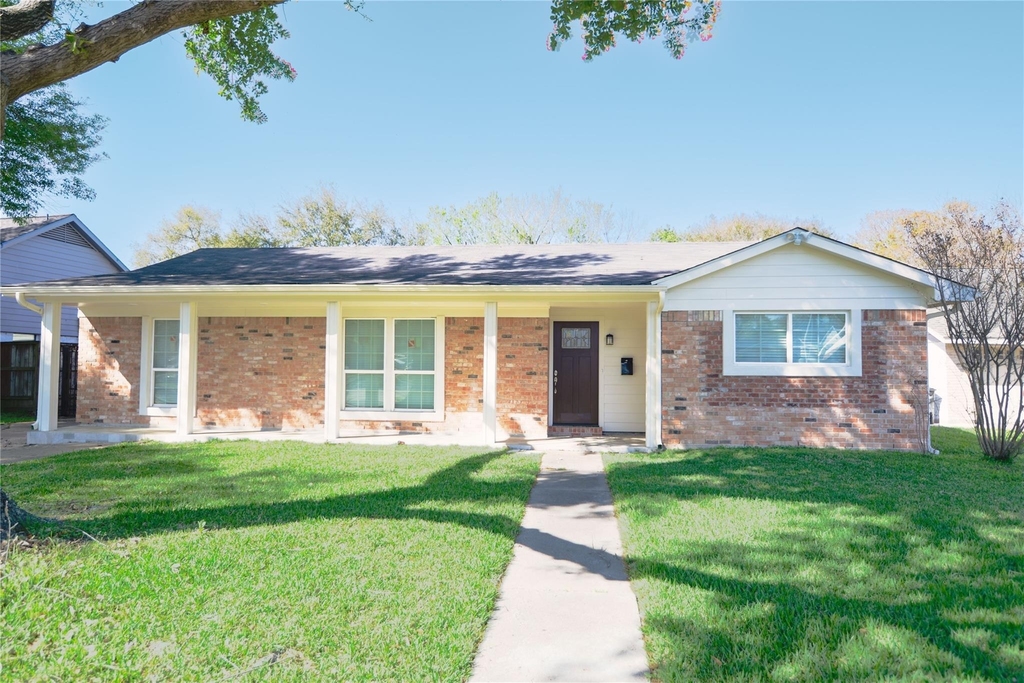 8006 Richmond Avenue - Photo 2