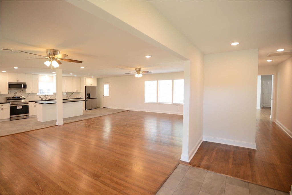 8006 Richmond Avenue - Photo 0