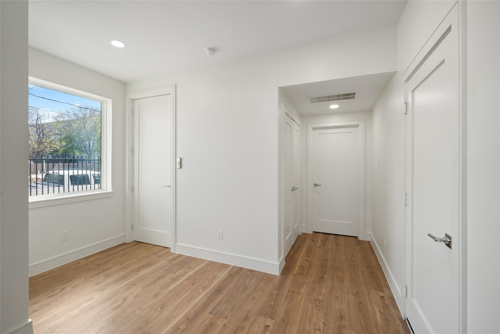 1839 Colquitt Street - Photo 1
