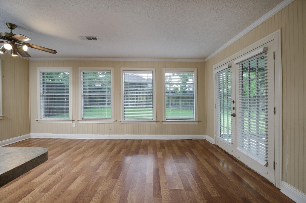 13215 Lake Breeze Lane - Photo 4