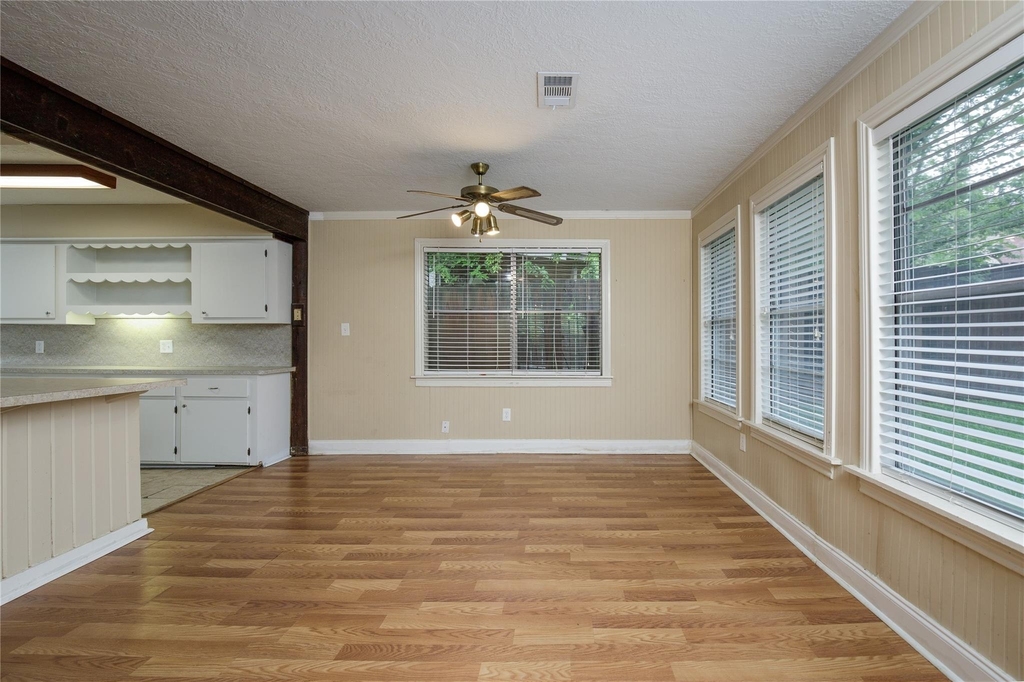 13215 Lake Breeze Lane - Photo 5