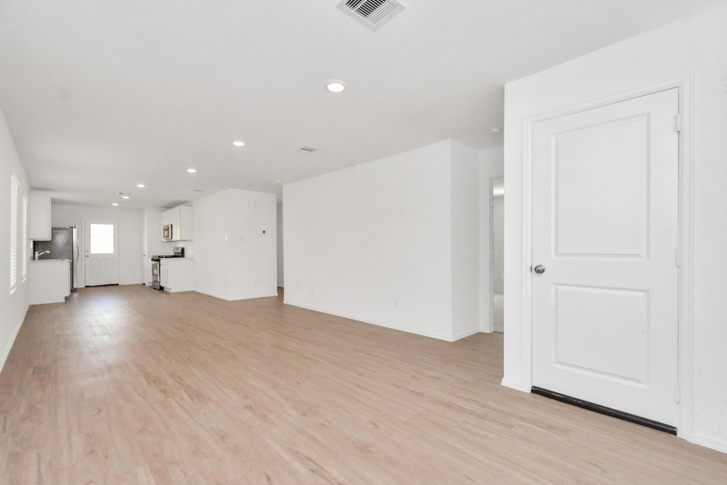 26726 Paloma Blanca Drive - Photo 12