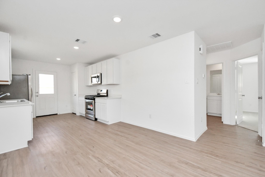 26726 Paloma Blanca Drive - Photo 16