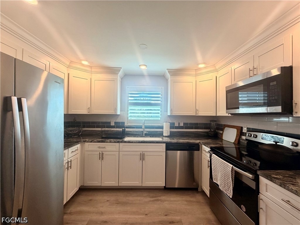 4912 Vincennes Street - Photo 8