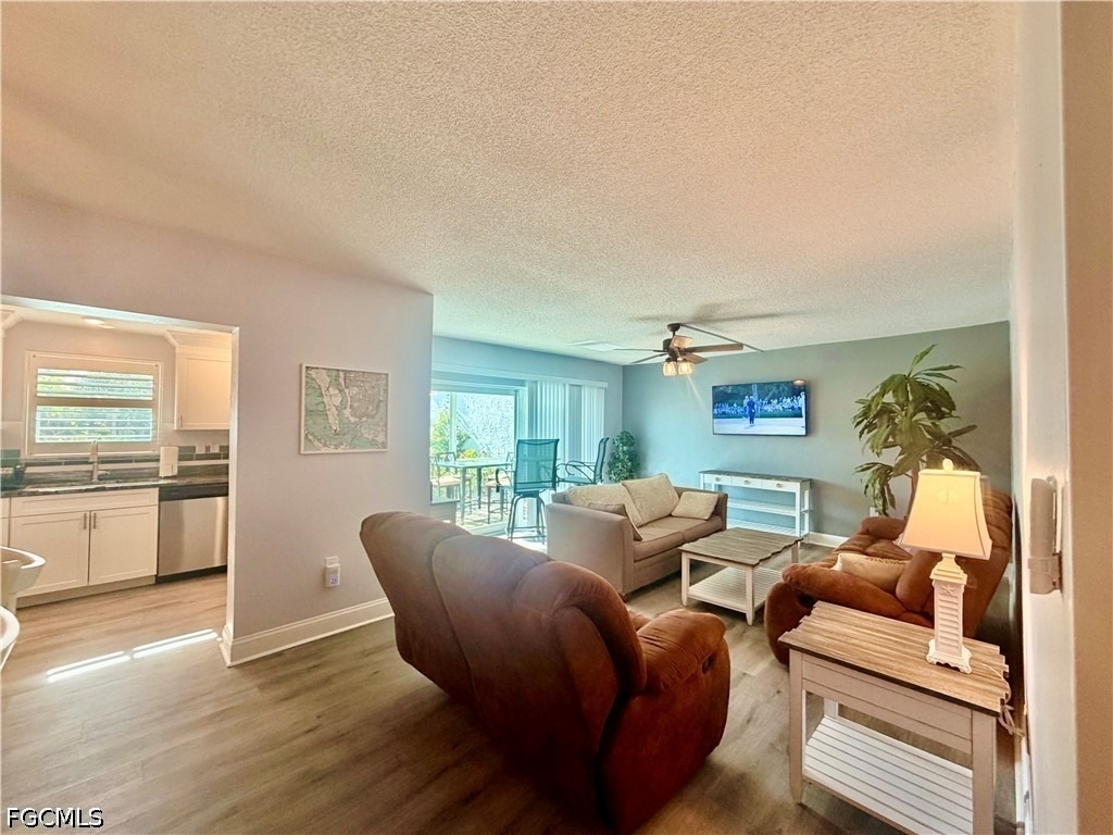 4912 Vincennes Street - Photo 4