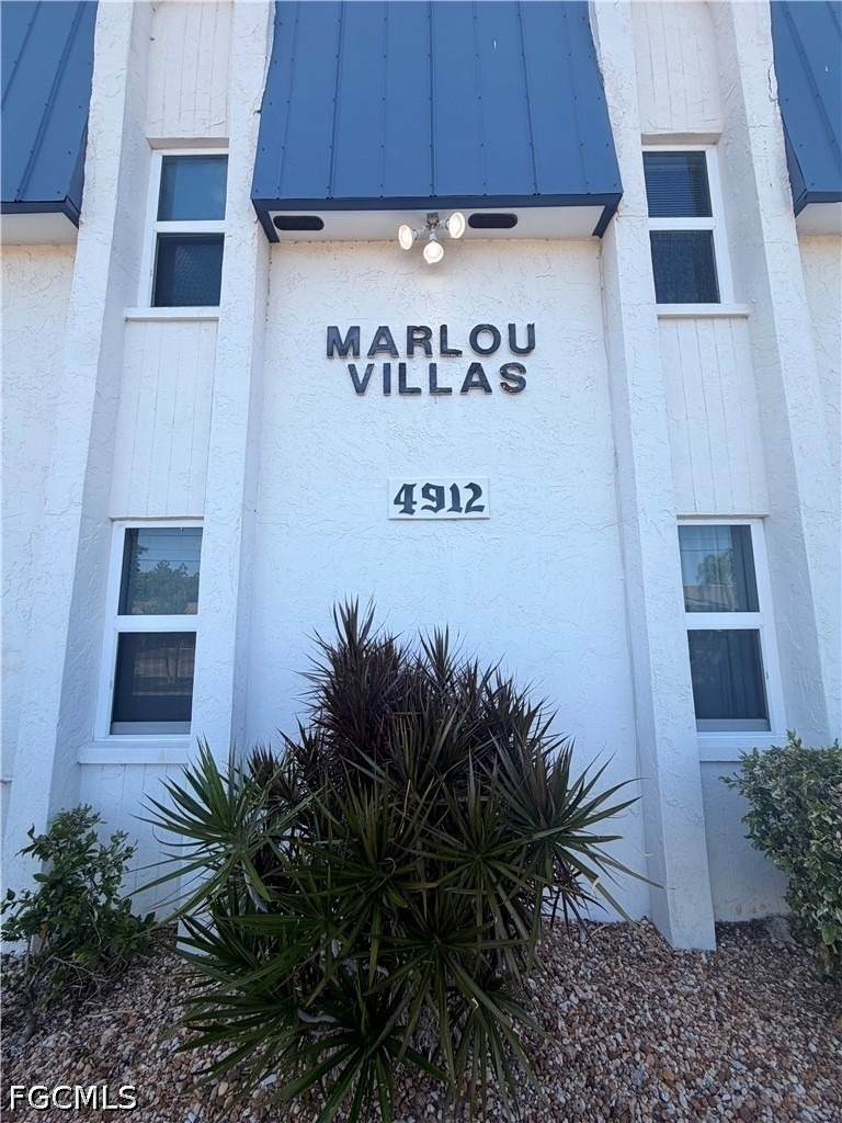 4912 Vincennes Street - Photo 0