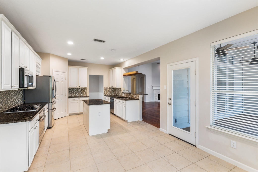 11 Belcarra Place - Photo 9