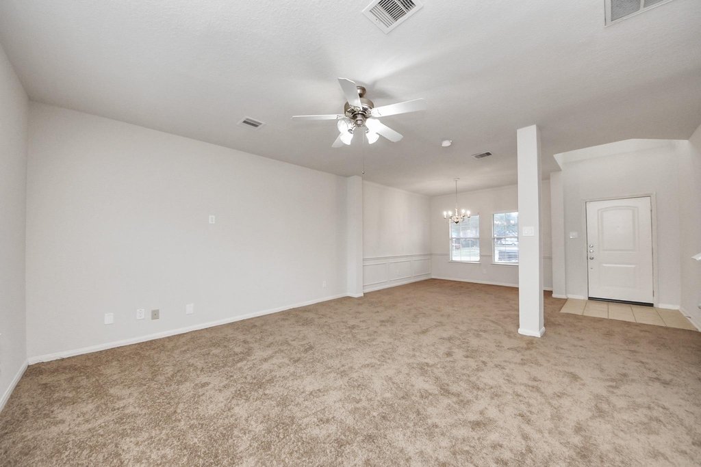 6702 Albion Cresent Drive - Photo 7
