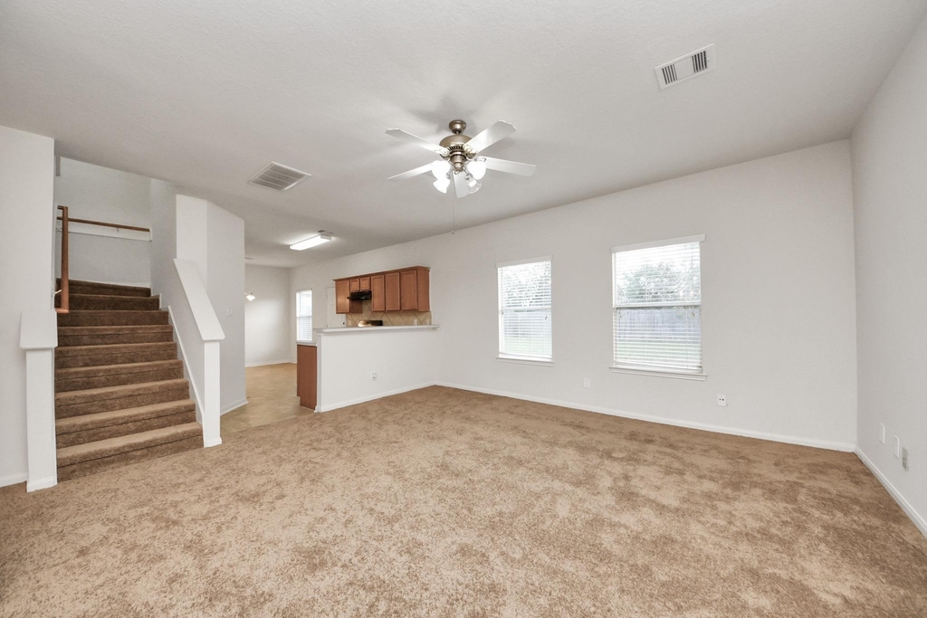 6702 Albion Cresent Drive - Photo 5