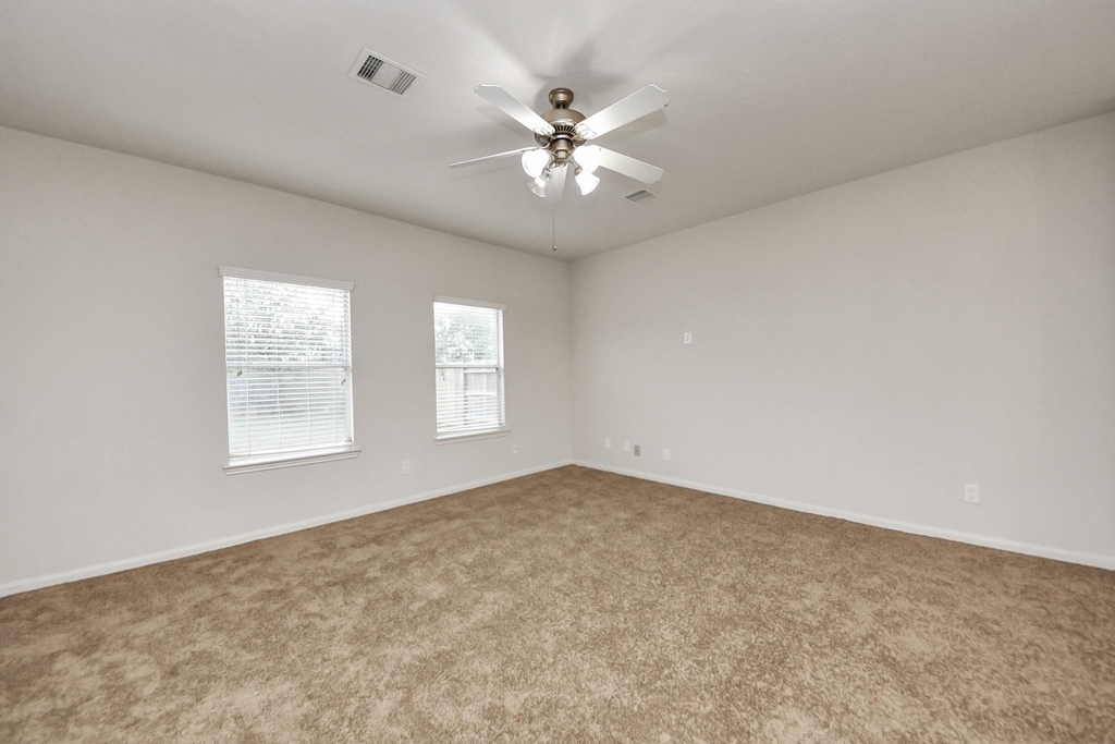 6702 Albion Cresent Drive - Photo 6