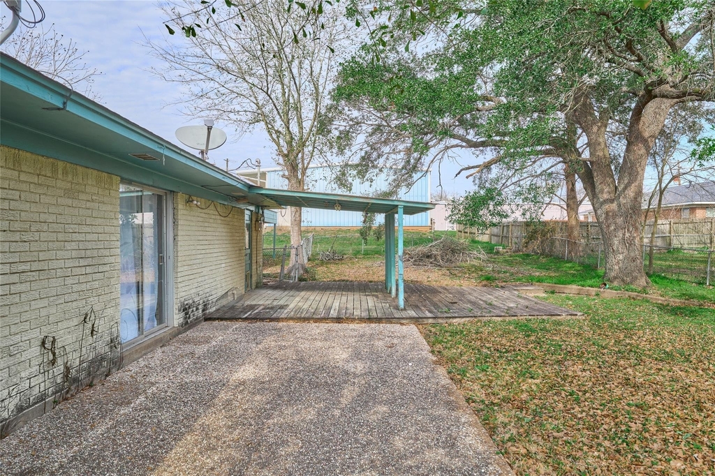 203 Paul Knox Street - Photo 34