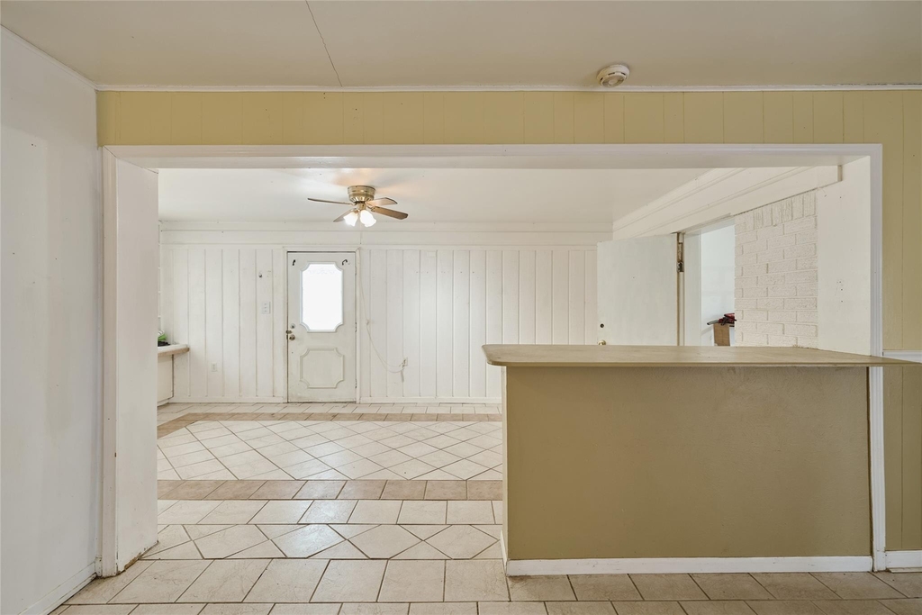 203 Paul Knox Street - Photo 17