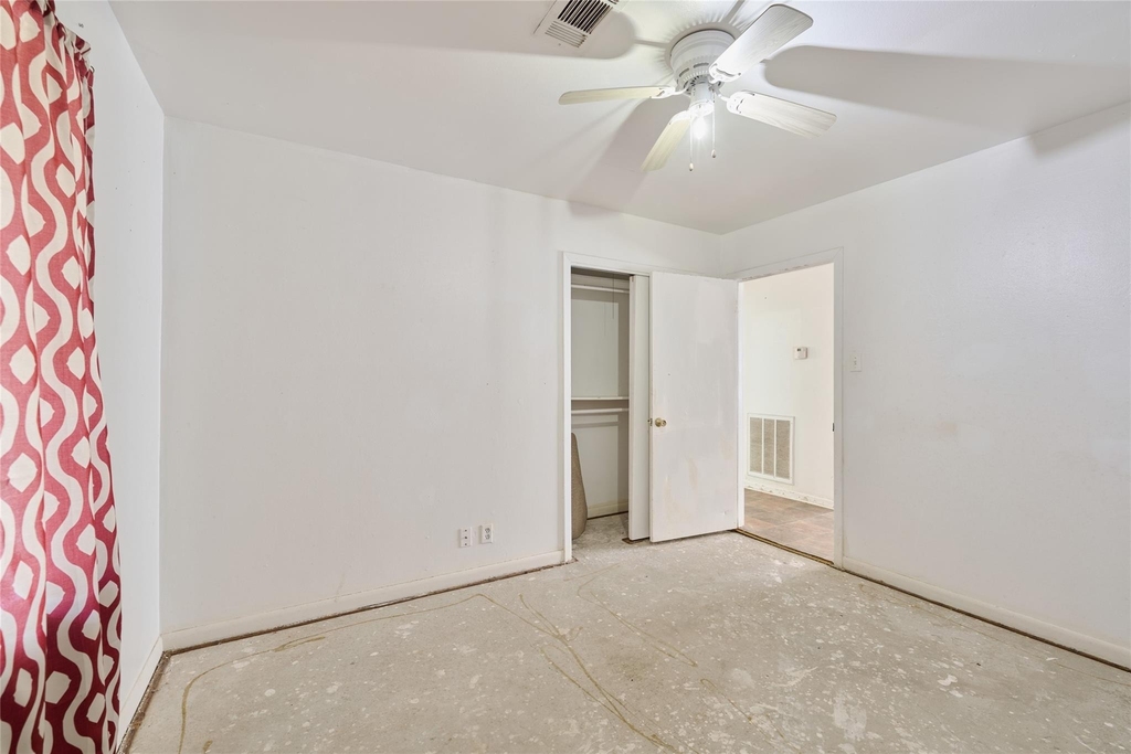 203 Paul Knox Street - Photo 24