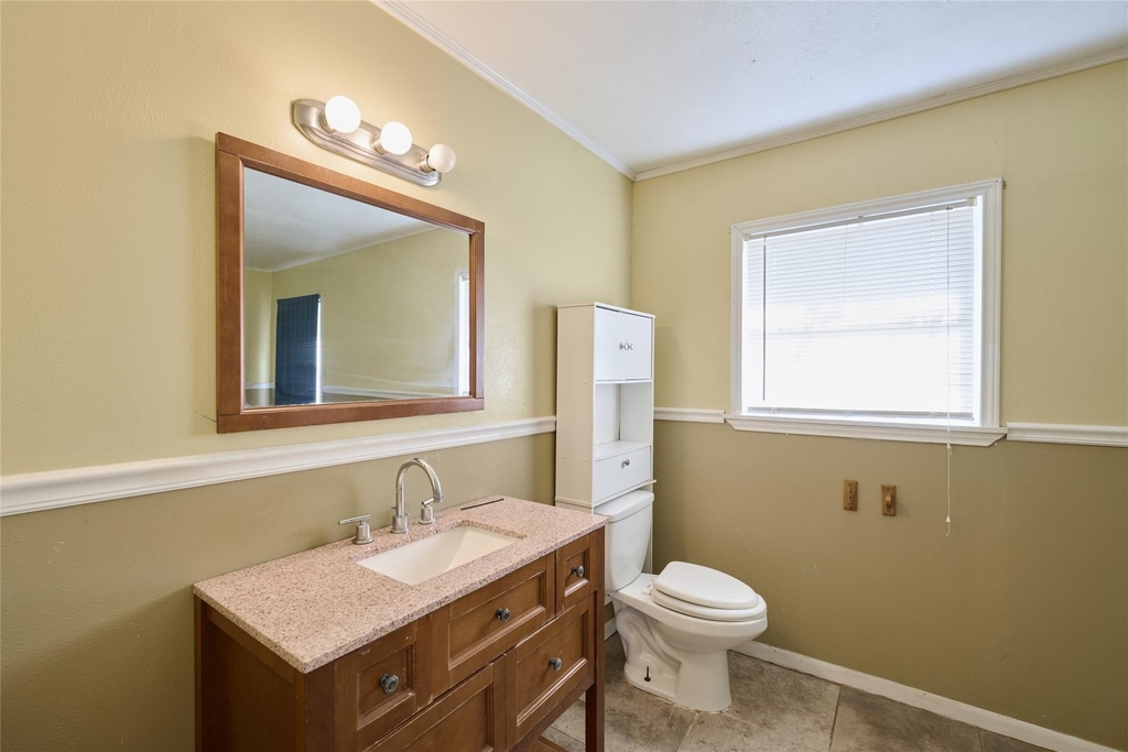 203 Paul Knox Street - Photo 27
