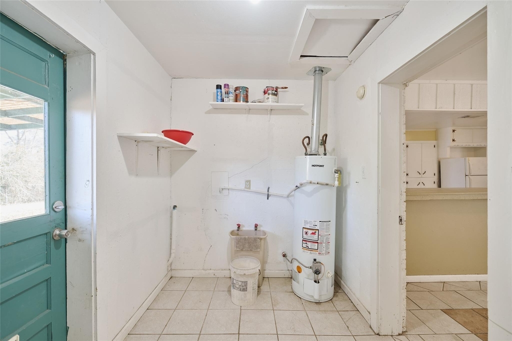 203 Paul Knox Street - Photo 22