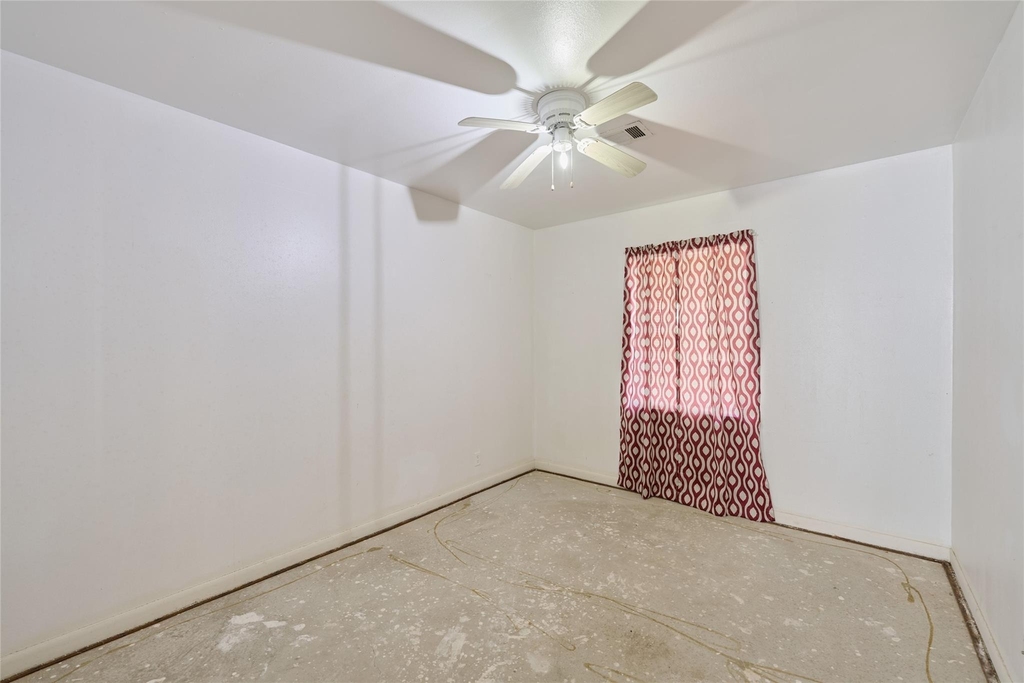 203 Paul Knox Street - Photo 23