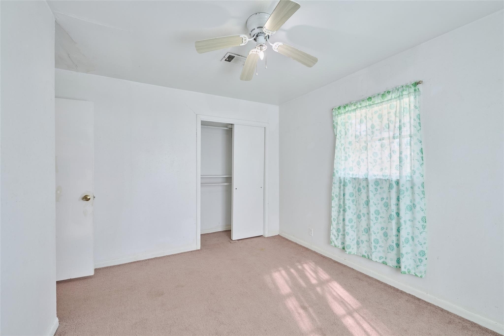 203 Paul Knox Street - Photo 26